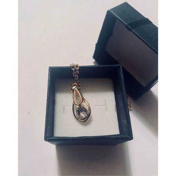 Gold AND WHITE SAPPHIRE OVAL NECKLACE - Picture 2 of 6